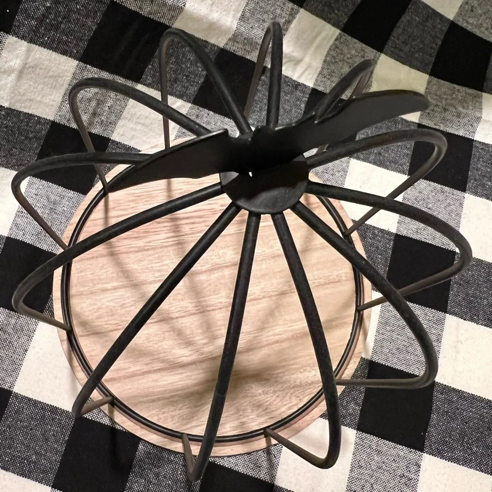 NWOT TARGET METAL HALLOWEEN CLOCHE.
